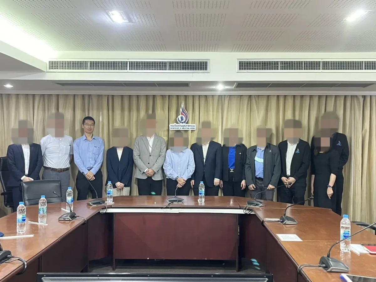 タイ工業省と日本の経済産業省がカーボンニュートラルに関する打ち合わせを行う際のタイ語通訳を行う鈴木秀明