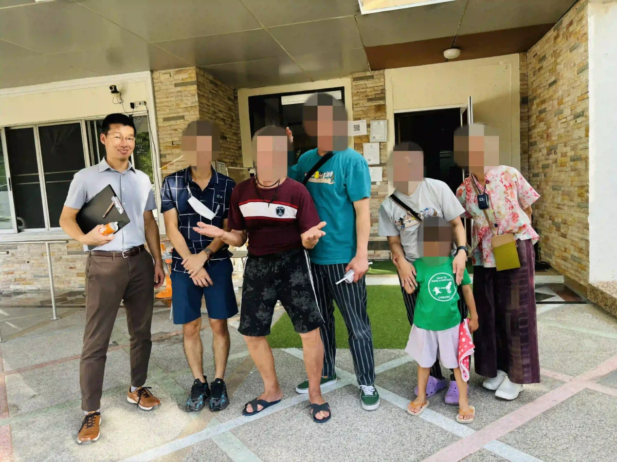 タイのバンコクの介護施設にて介護に関するタイ語通訳・アテンドを行う鈴木秀明